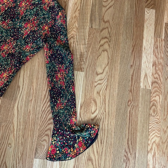 NWT Free People Amelia Printed Blouse Bell Sleeve Blouse $138 Size L - Picture 14 of 16